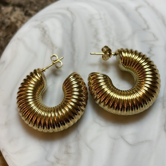 Robyn Tube Gold Donut Hoop Earrings - Picture 10 of 14